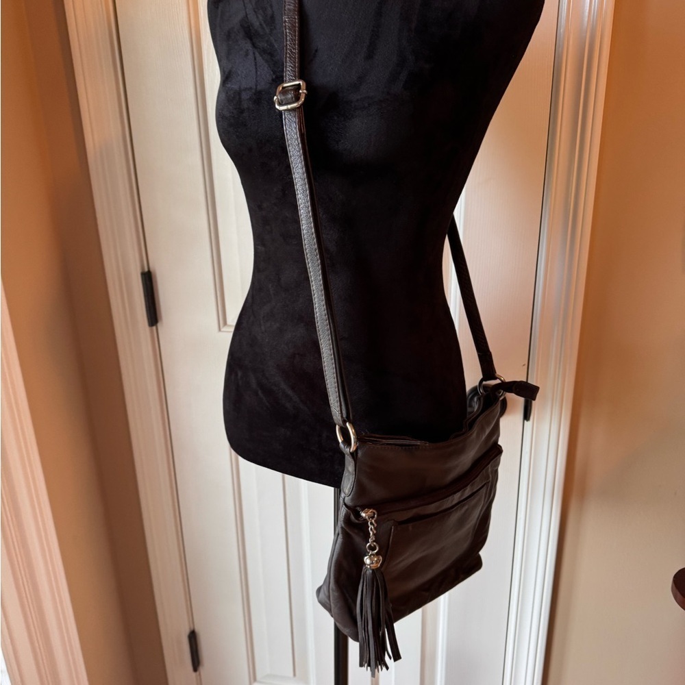 Elegant Brown Leather Shoulder Bag by Great American Leather Works - Picture 5 of 16